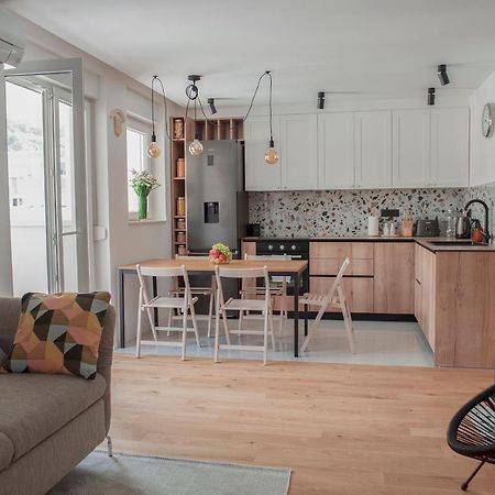 Apartment Vito Омиш Экстерьер фото
