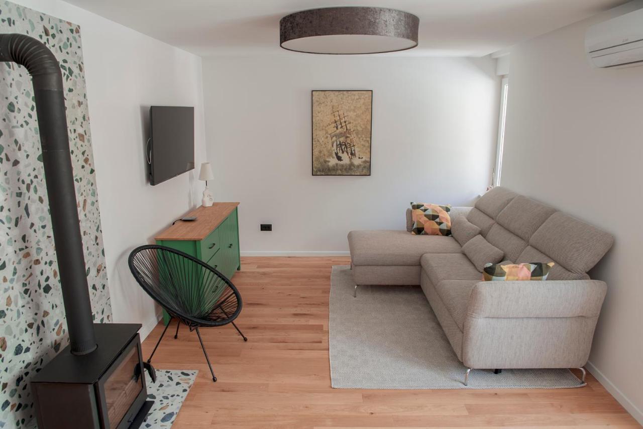 Apartment Vito Омиш Экстерьер фото